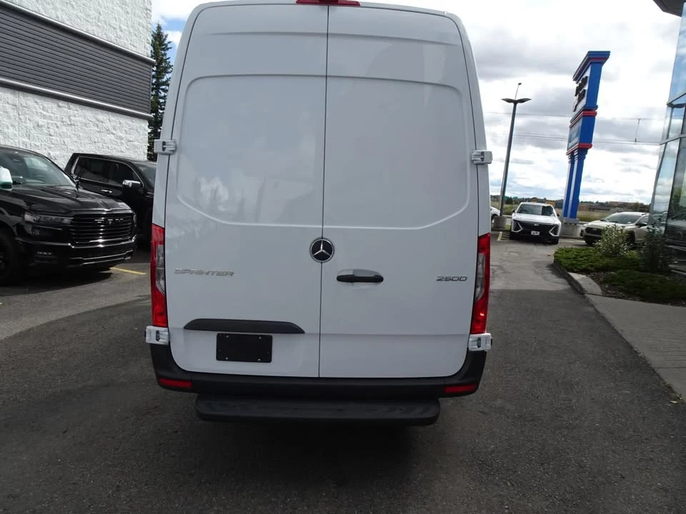 2026 Mercedes-Benz VS30 Sprinter - Image 8 of 10