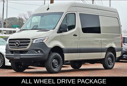 2026 Mercedes-Benz Sprinter 2500 Crew Van HR I4 Diesel HO 144 AWD