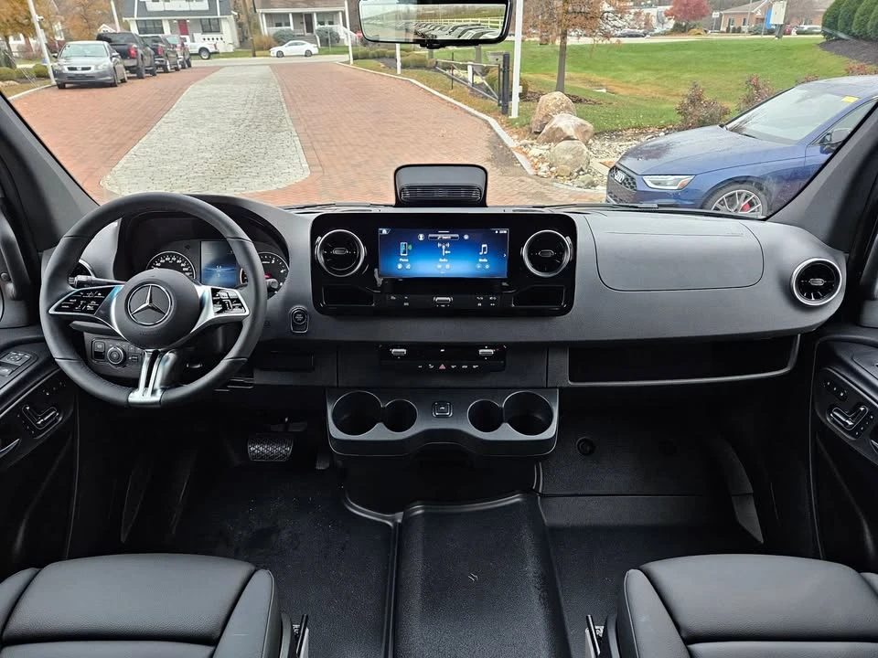 2026 Mercedes-Benz VS30 Sprinter - Image 9 of 20
