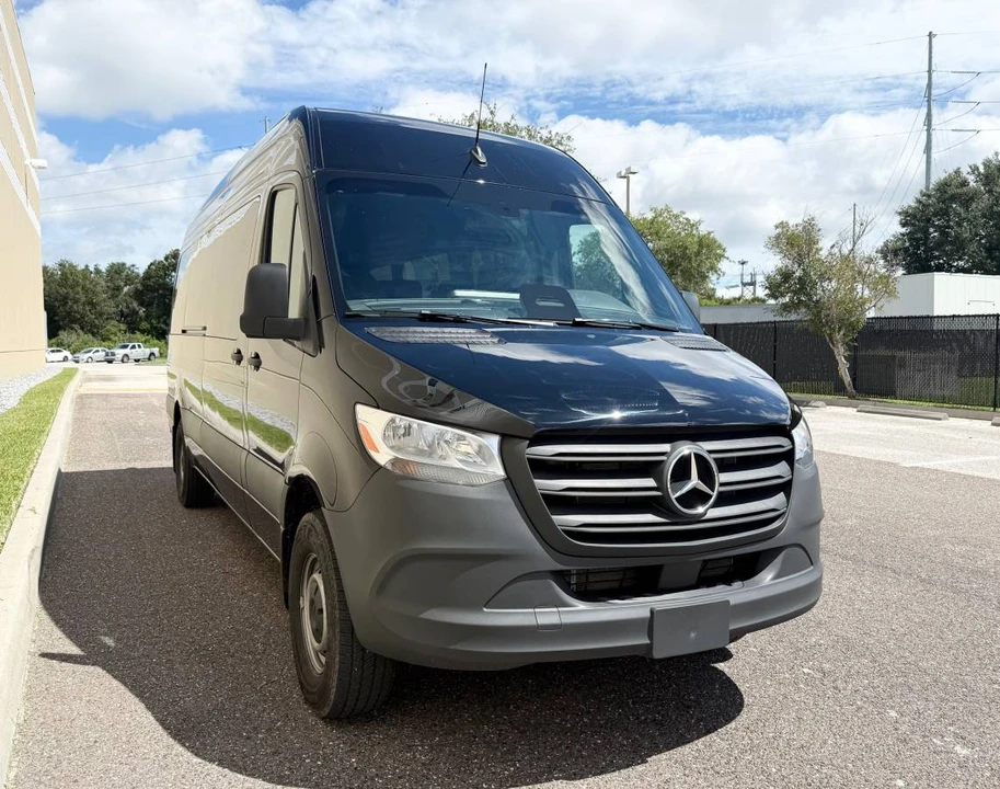 2026 Mercedes-Benz VS30 Sprinter - Image 3 of 11