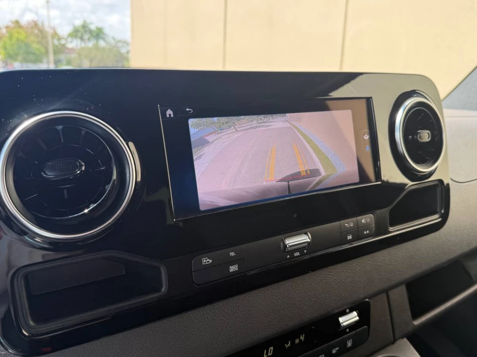 2026 Mercedes-Benz VS30 Sprinter - Image 4 of 11
