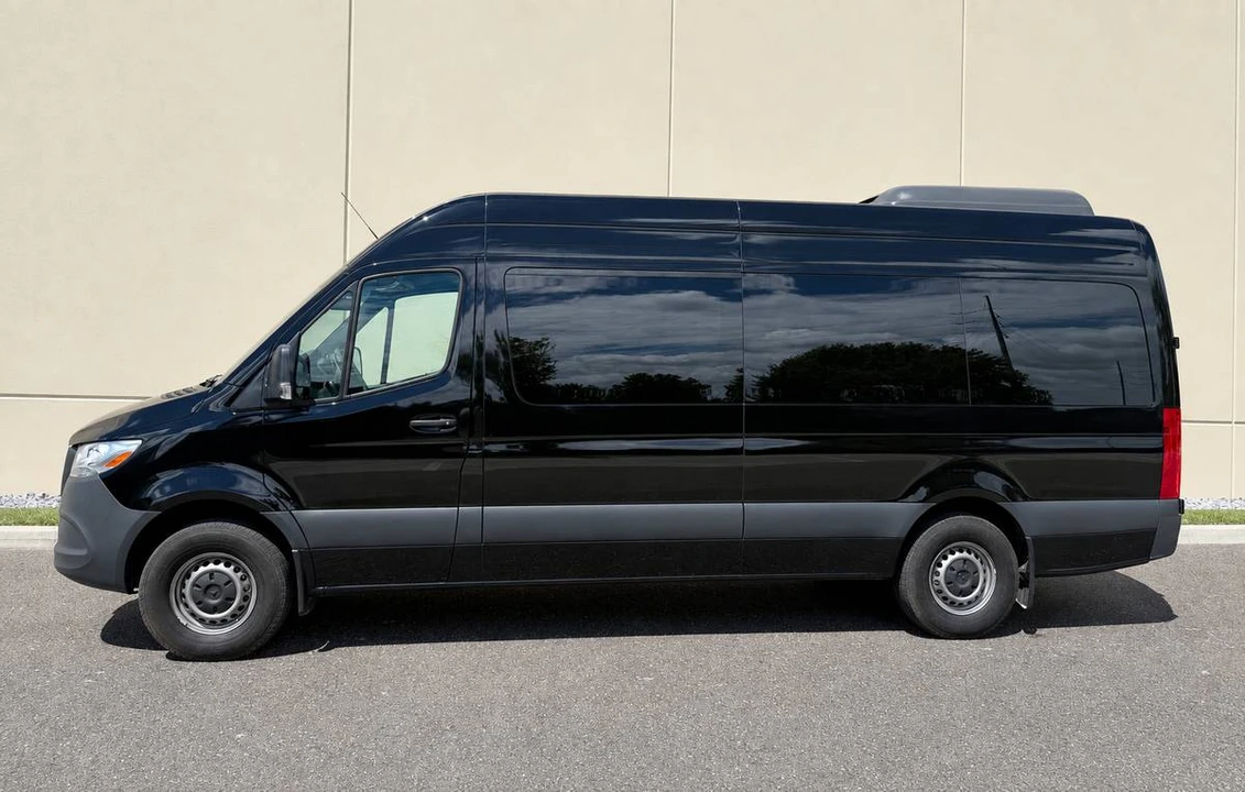 2026 Mercedes-Benz VS30 Sprinter - Image 2 of 11