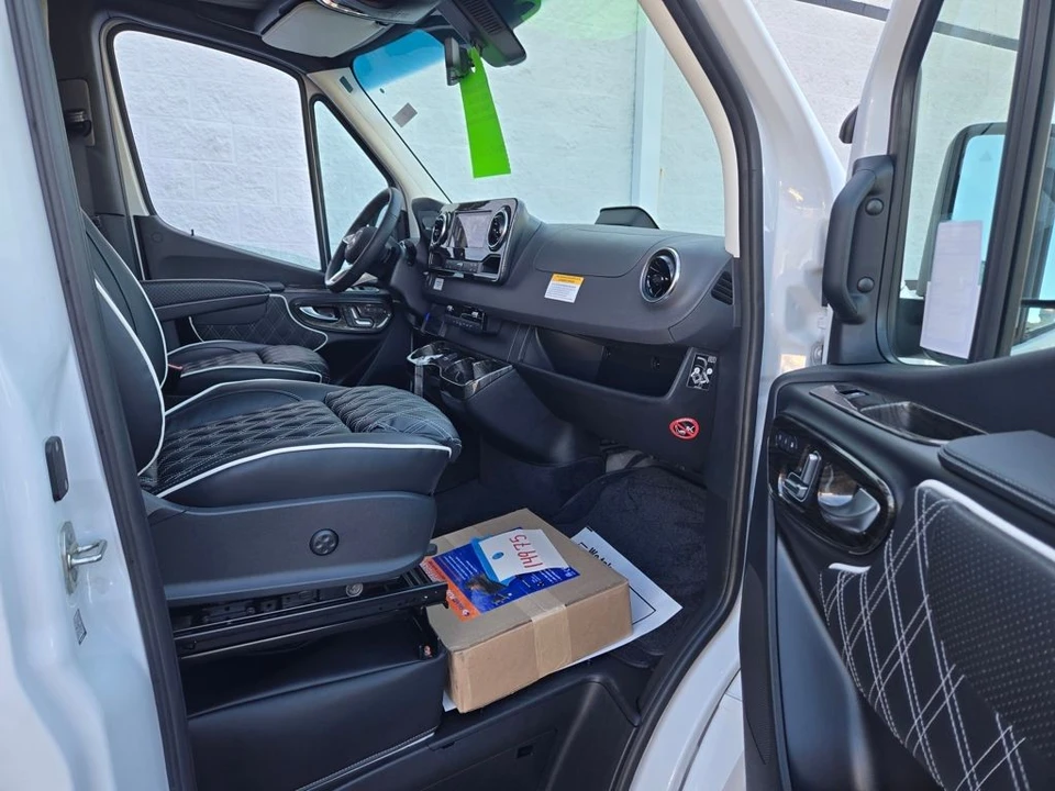 2026 Mercedes-Benz VS30 Sprinter - Image 18 of 21