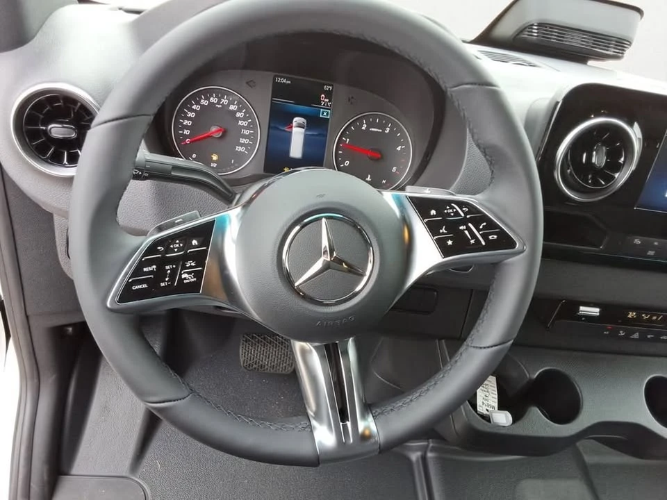 2026 Mercedes-Benz VS30 Sprinter - Image 11 of 16