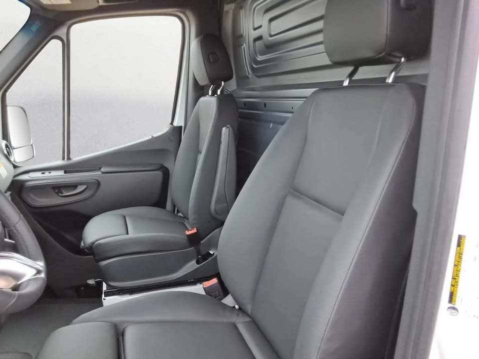 2026 Mercedes-Benz VS30 Sprinter - Image 2 of 16