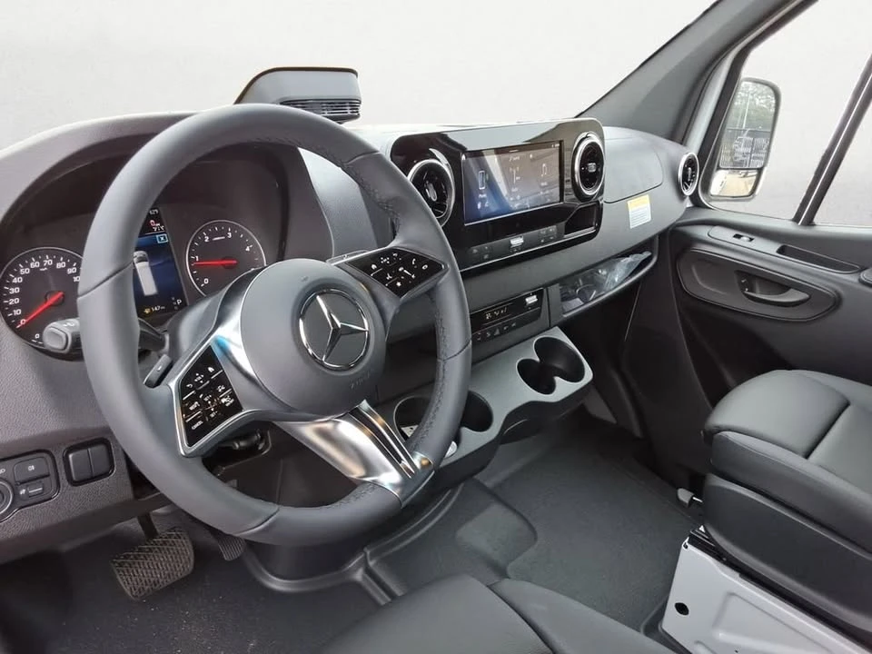 2026 Mercedes-Benz VS30 Sprinter - Image 12 of 16