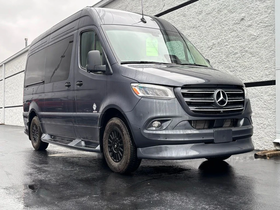 2026 Mercedes-Benz VS30 Sprinter - Image 2 of 21