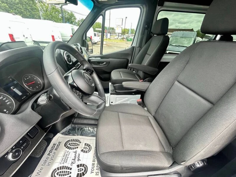 2026 Mercedes-Benz VS30 Sprinter - Image 8 of 20