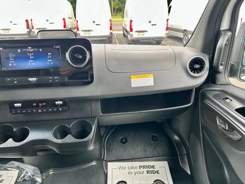 2026 Mercedes-Benz VS30 Sprinter - Image 17 of 20