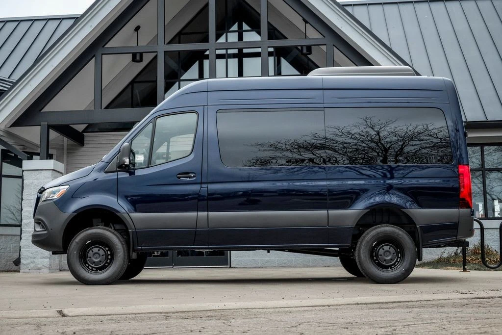 2026 Mercedes-Benz VS30 Sprinter - Image 3 of 31