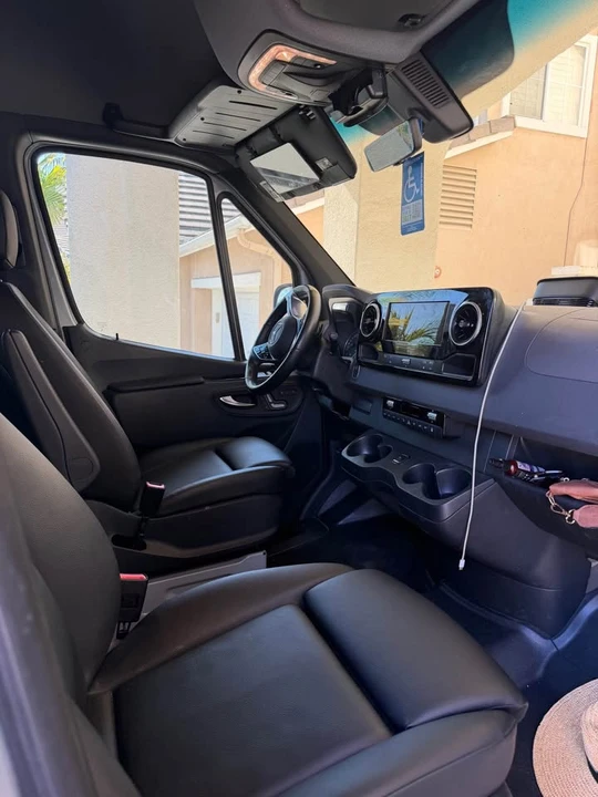 2026 Mercedes-Benz VS30 Sprinter - Image 5 of 7