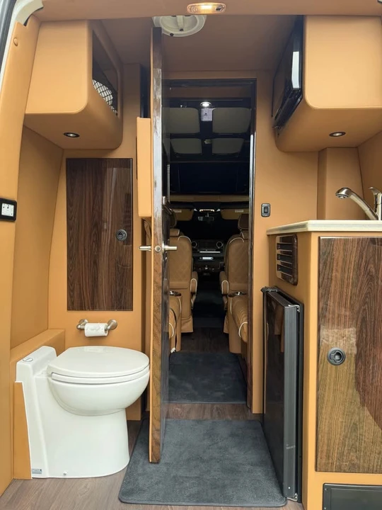 2026 Mercedes-Benz VS30 Sprinter - Image 9 of 19