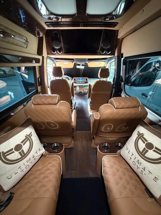 2026 Mercedes-Benz VS30 Sprinter - Image 2 of 19