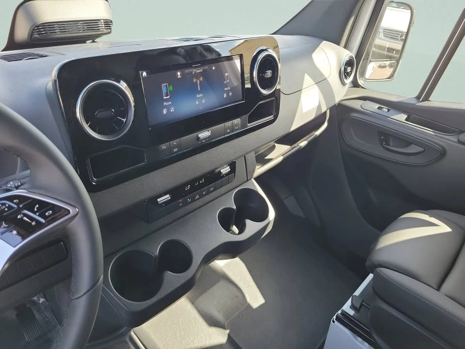 2026 Mercedes-Benz VS30 Sprinter - Image 13 of 18