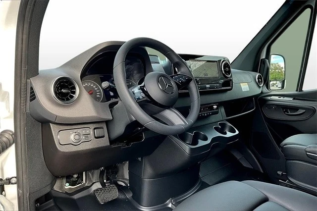 2026 Mercedes-Benz VS30 Sprinter - Image 8 of 18