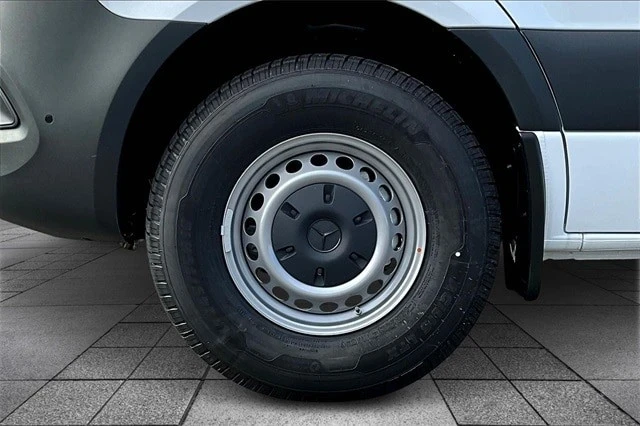 2026 Mercedes-Benz VS30 Sprinter - Image 15 of 18