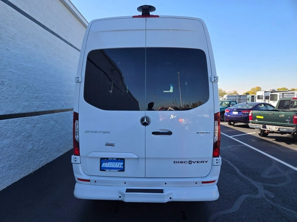 2026 Mercedes-Benz VS30 Sprinter - Image 8 of 12