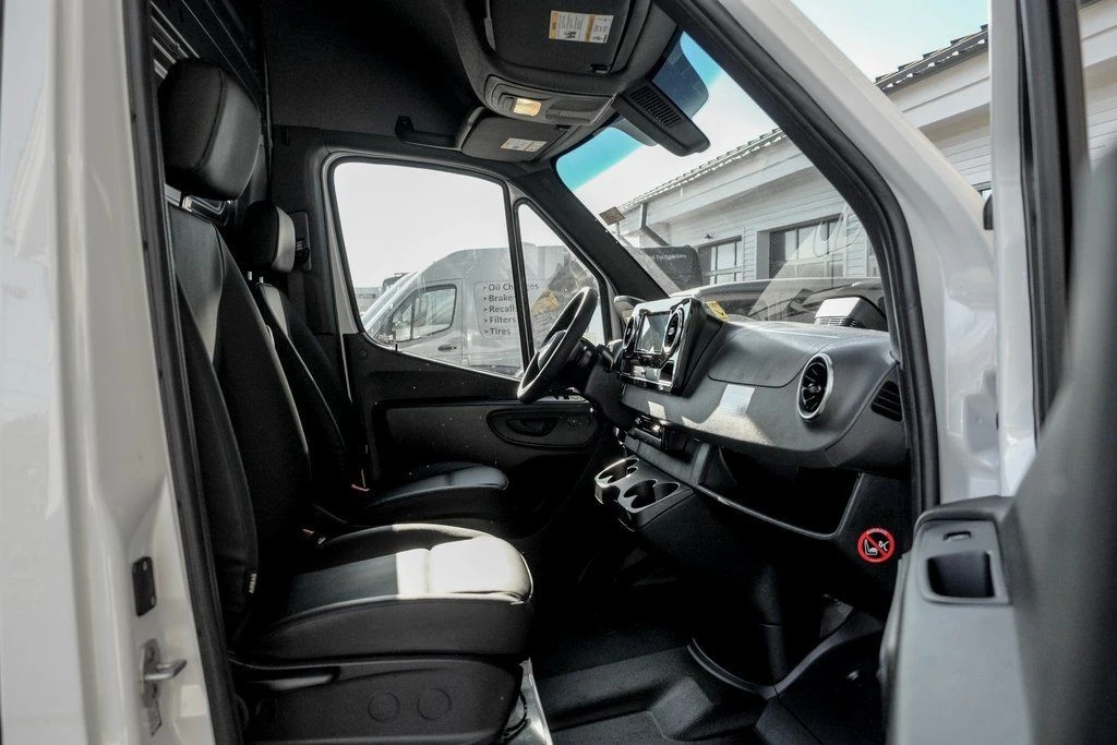 2026 Mercedes-Benz VS30 Sprinter - Image 18 of 30