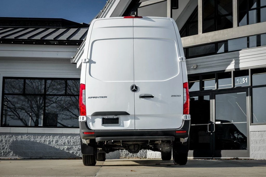 2026 Mercedes-Benz VS30 Sprinter - Image 8 of 30