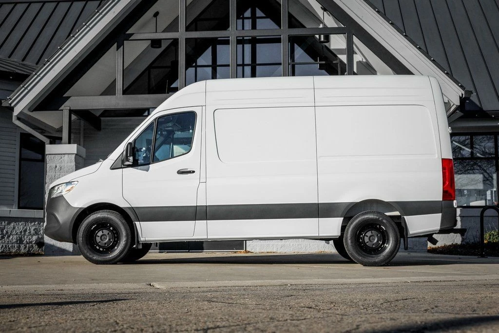 2026 Mercedes-Benz VS30 Sprinter - Image 3 of 30