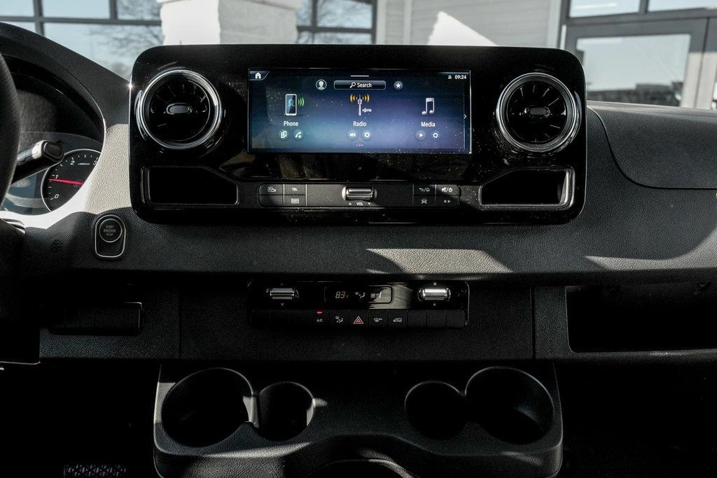 2026 Mercedes-Benz VS30 Sprinter - Image 17 of 30