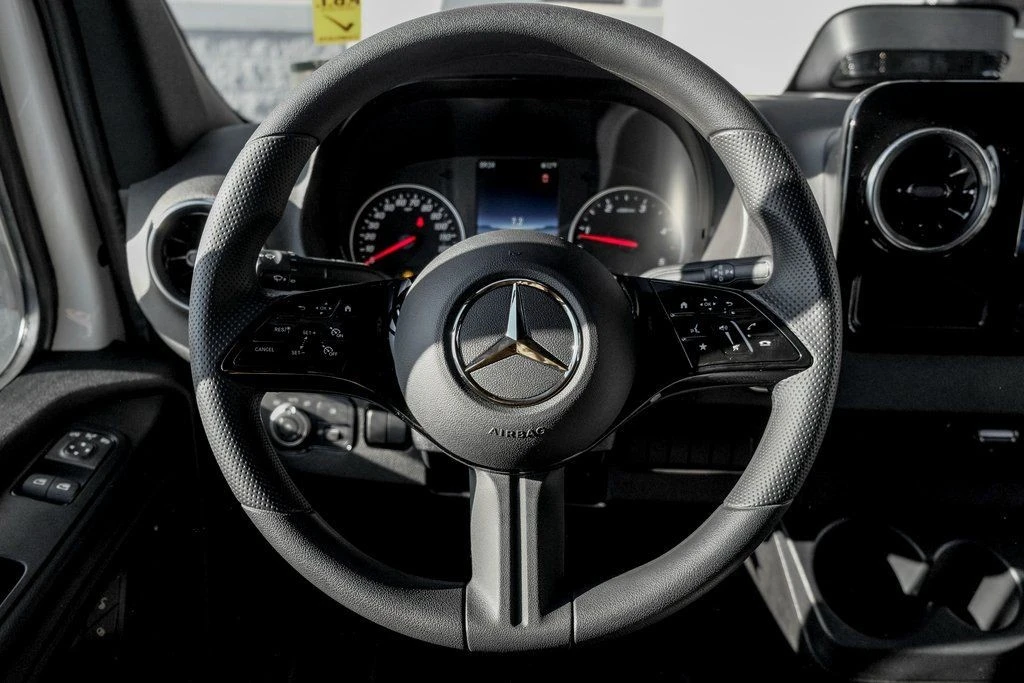 2026 Mercedes-Benz VS30 Sprinter - Image 15 of 30