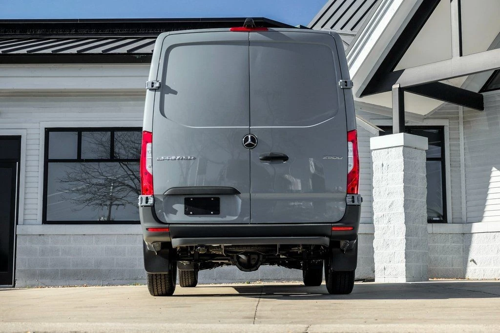 2026 Mercedes-Benz VS30 Sprinter - Image 8 of 30