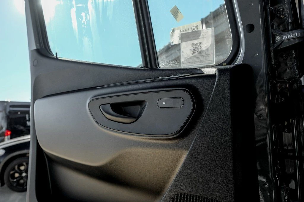 2026 Mercedes-Benz VS30 Sprinter - Image 13 of 30
