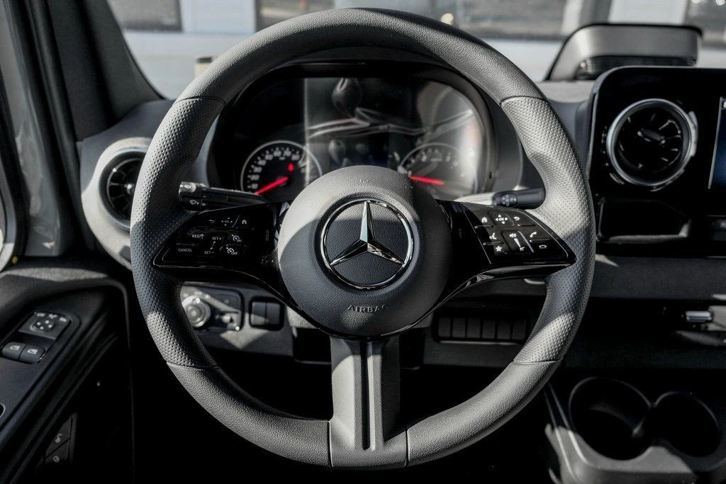 2026 Mercedes-Benz VS30 Sprinter - Image 15 of 30