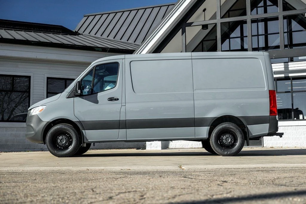 2026 Mercedes-Benz VS30 Sprinter - Image 3 of 30