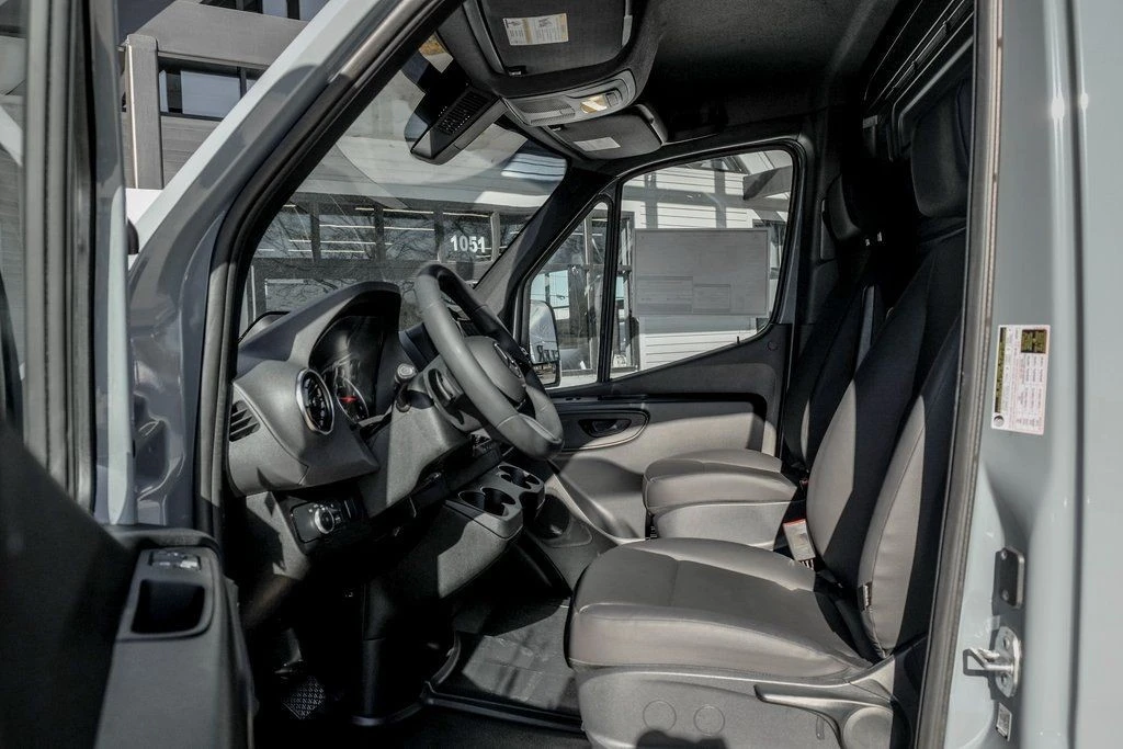 2026 Mercedes-Benz VS30 Sprinter - Image 12 of 30