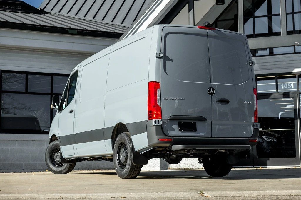 2026 Mercedes-Benz VS30 Sprinter - Image 2 of 30