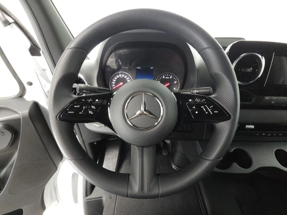 2026 Mercedes-Benz VS30 Sprinter - Image 11 of 31