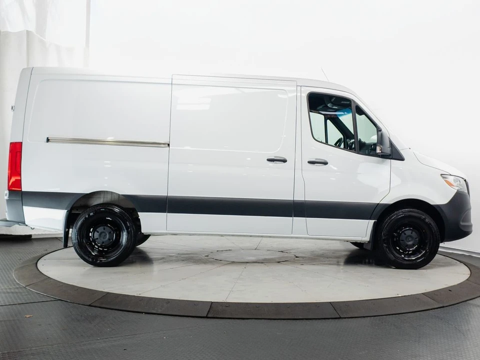 2026 Mercedes-Benz VS30 Sprinter - Image 25 of 31