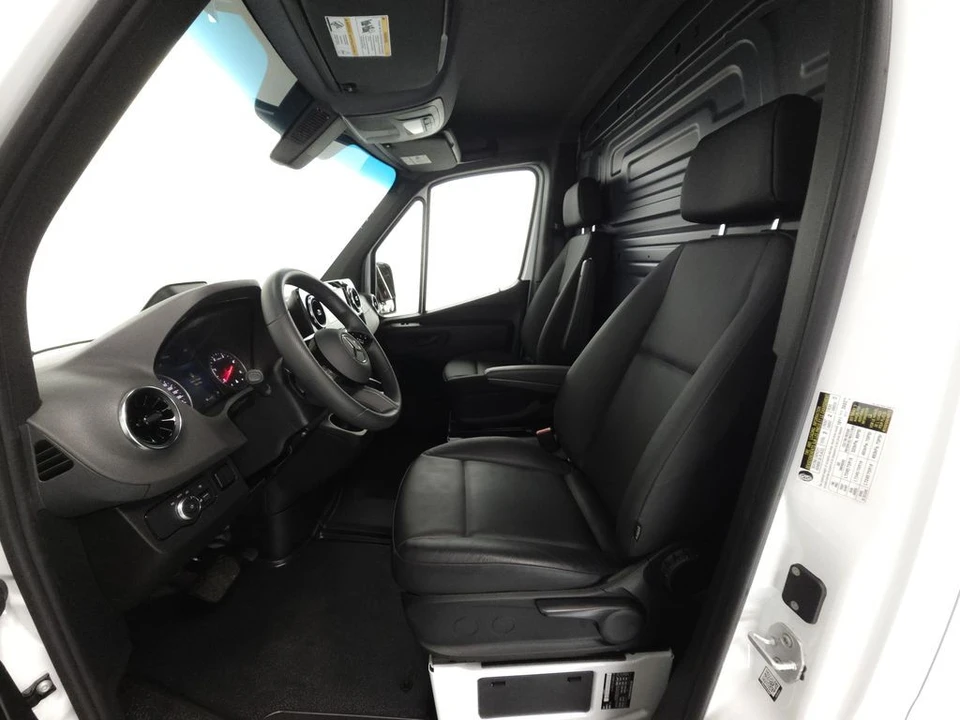 2026 Mercedes-Benz VS30 Sprinter - Image 7 of 31