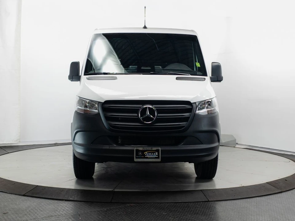 2026 Mercedes-Benz VS30 Sprinter - Image 2 of 31