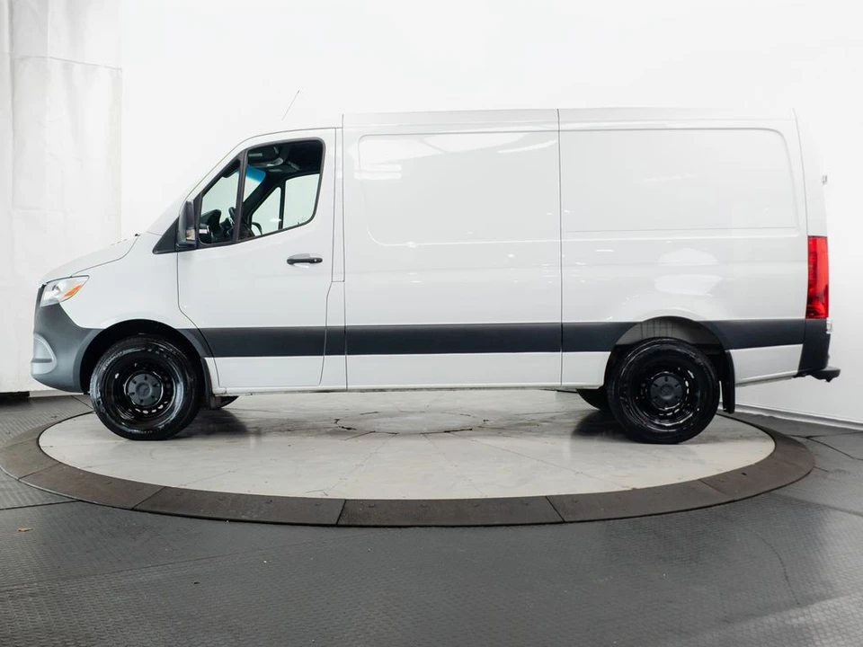 2026 Mercedes-Benz VS30 Sprinter - Image 4 of 31