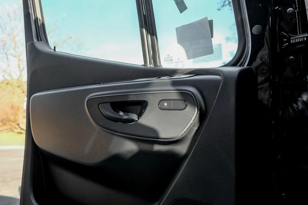 2026 Mercedes-Benz VS30 Sprinter - Image 13 of 21