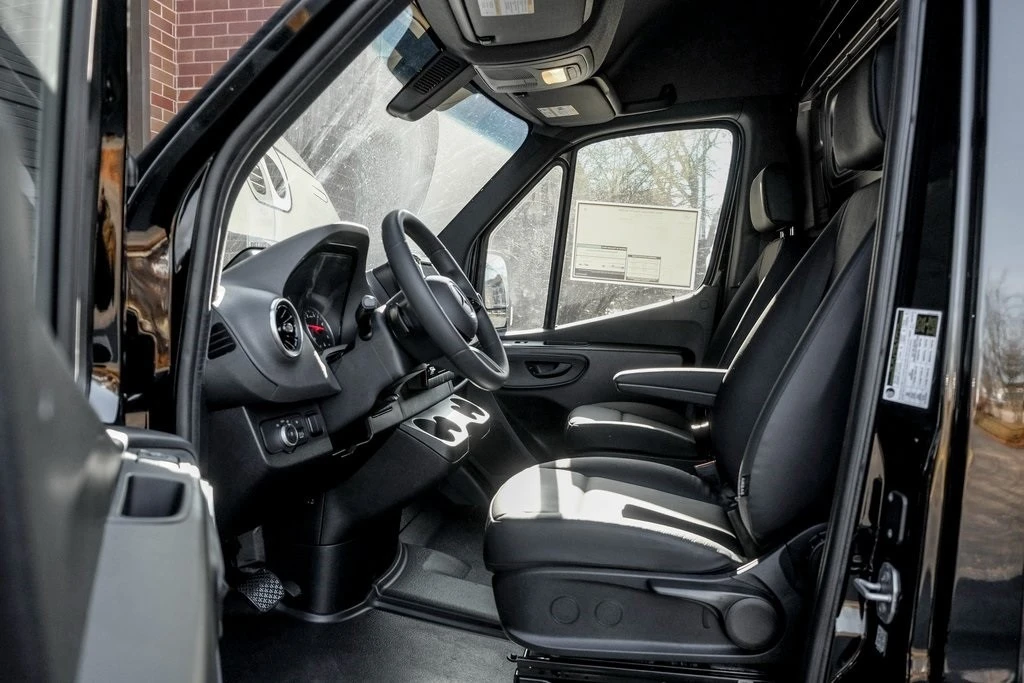 2026 Mercedes-Benz VS30 Sprinter - Image 12 of 21