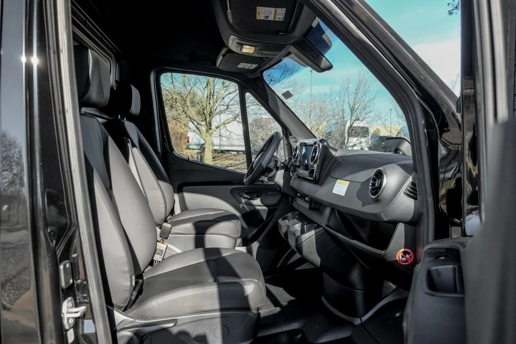 2026 Mercedes-Benz VS30 Sprinter - Image 18 of 21