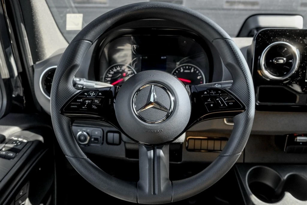 2026 Mercedes-Benz VS30 Sprinter - Image 15 of 21