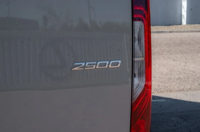 2026 Mercedes-Benz VS30 Sprinter - Image 7 of 12