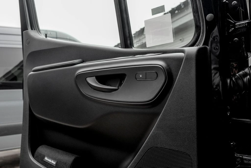 2026 Mercedes-Benz VS30 Sprinter - Image 13 of 21