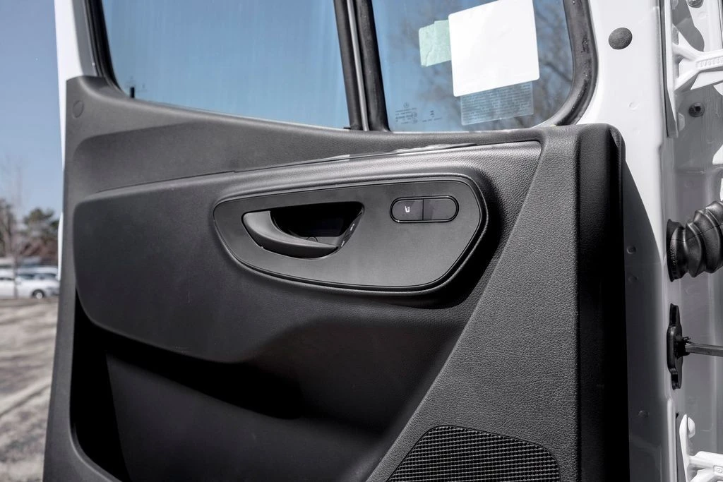 2026 Mercedes-Benz VS30 Sprinter - Image 14 of 21