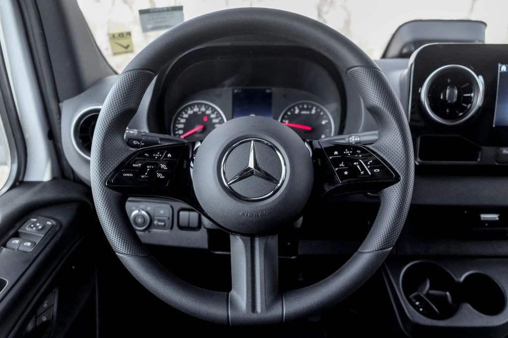 2026 Mercedes-Benz VS30 Sprinter - Image 16 of 21