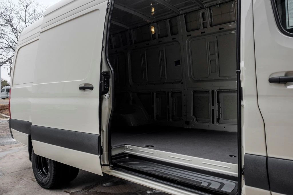 2026 Mercedes-Benz VS30 Sprinter - Image 9 of 21