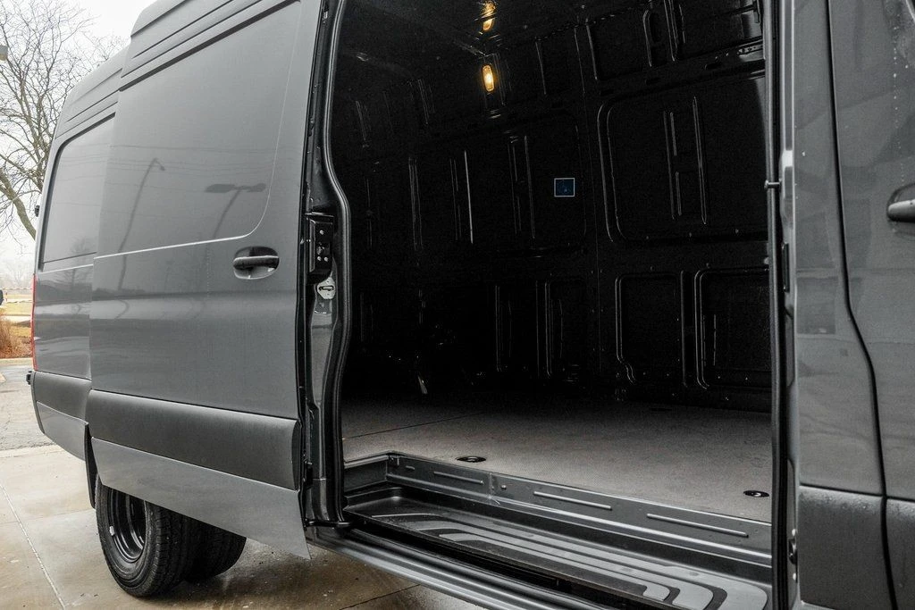 2026 Mercedes-Benz VS30 Sprinter - Image 10 of 21