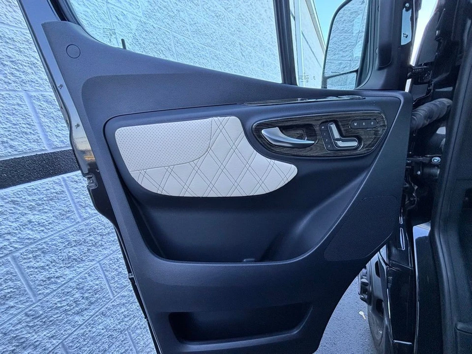 2026 Mercedes-Benz VS30 Sprinter - Image 16 of 21