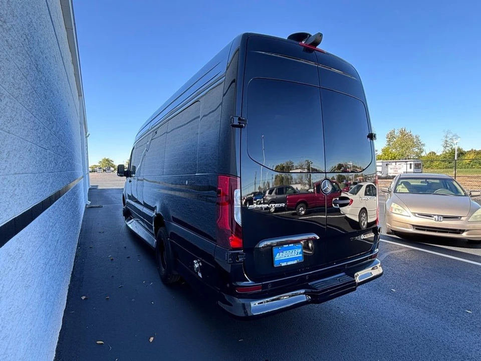 2026 Mercedes-Benz VS30 Sprinter - Image 15 of 21