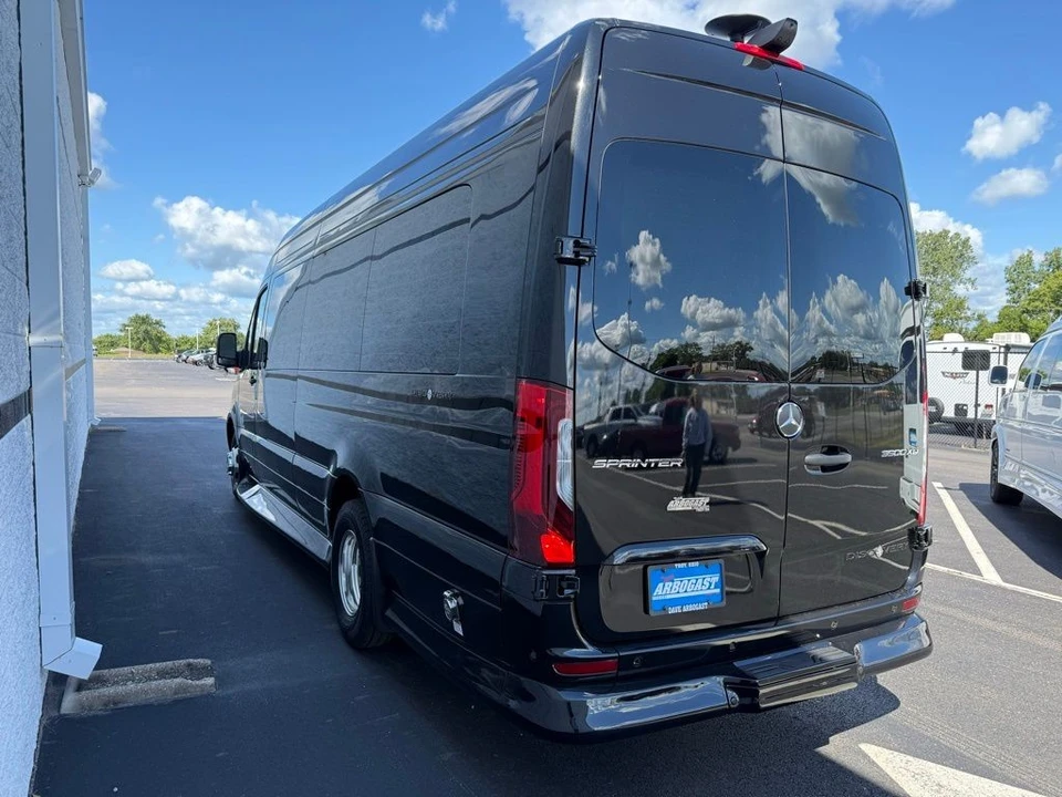 2026 Mercedes-Benz VS30 Sprinter - Image 11 of 12